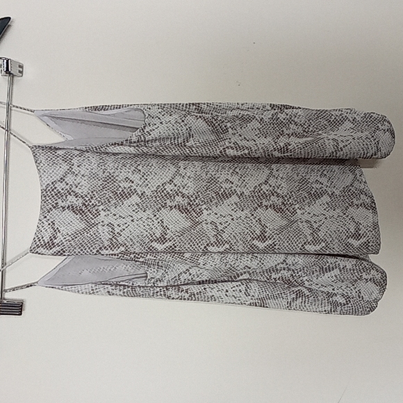 Snake print top - Picture 4 of 6